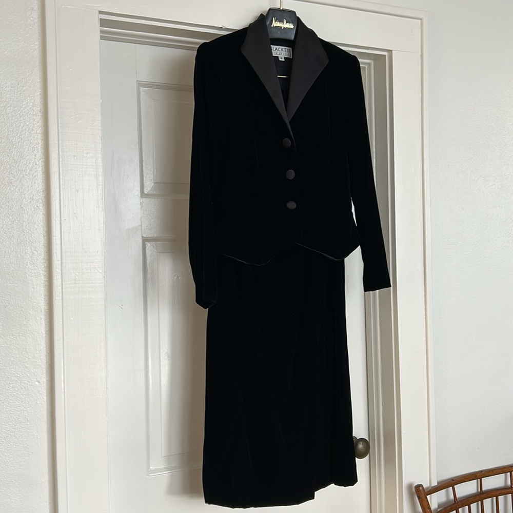 Oleg Cassini Black Tie Velvet 2 Piece Formal